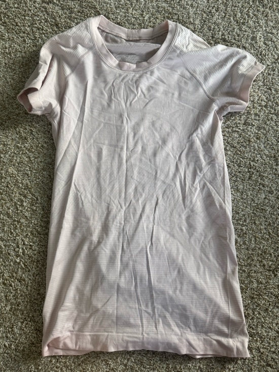 lululemon athletica Tops - lululemon athletica Light Pink Short Sleeve Crew Top